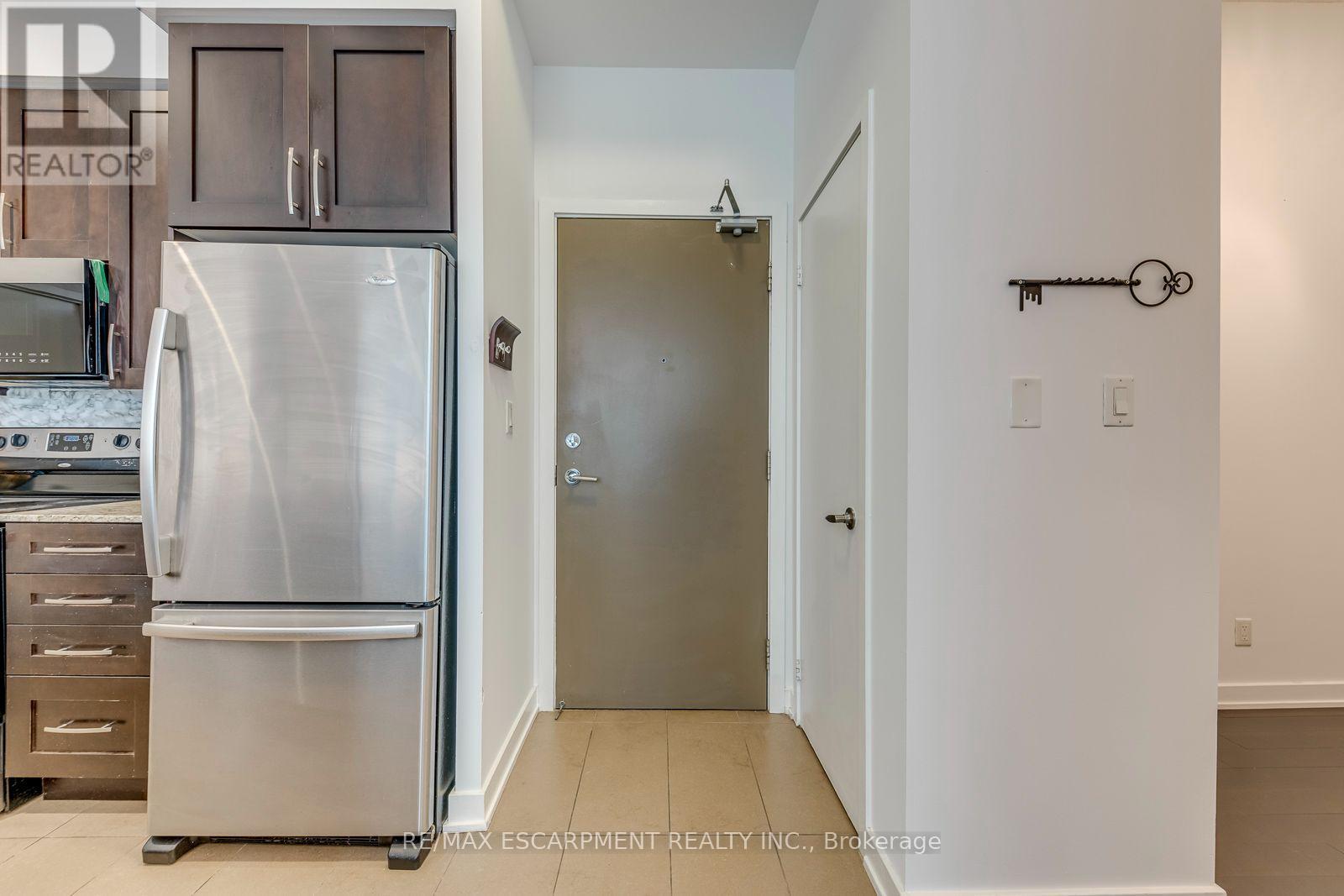 206 - 4065 Brickstone Mews, Mississauga, Ontario  L5G 0G3 - Photo 4 - W13736158