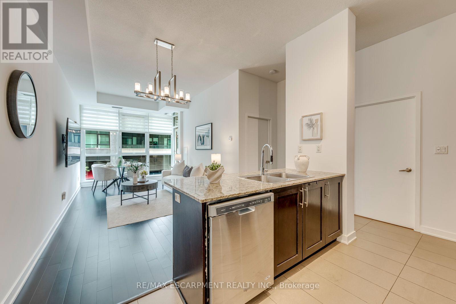 206 - 4065 Brickstone Mews, Mississauga, Ontario  L5G 0G3 - Photo 5 - W13736158
