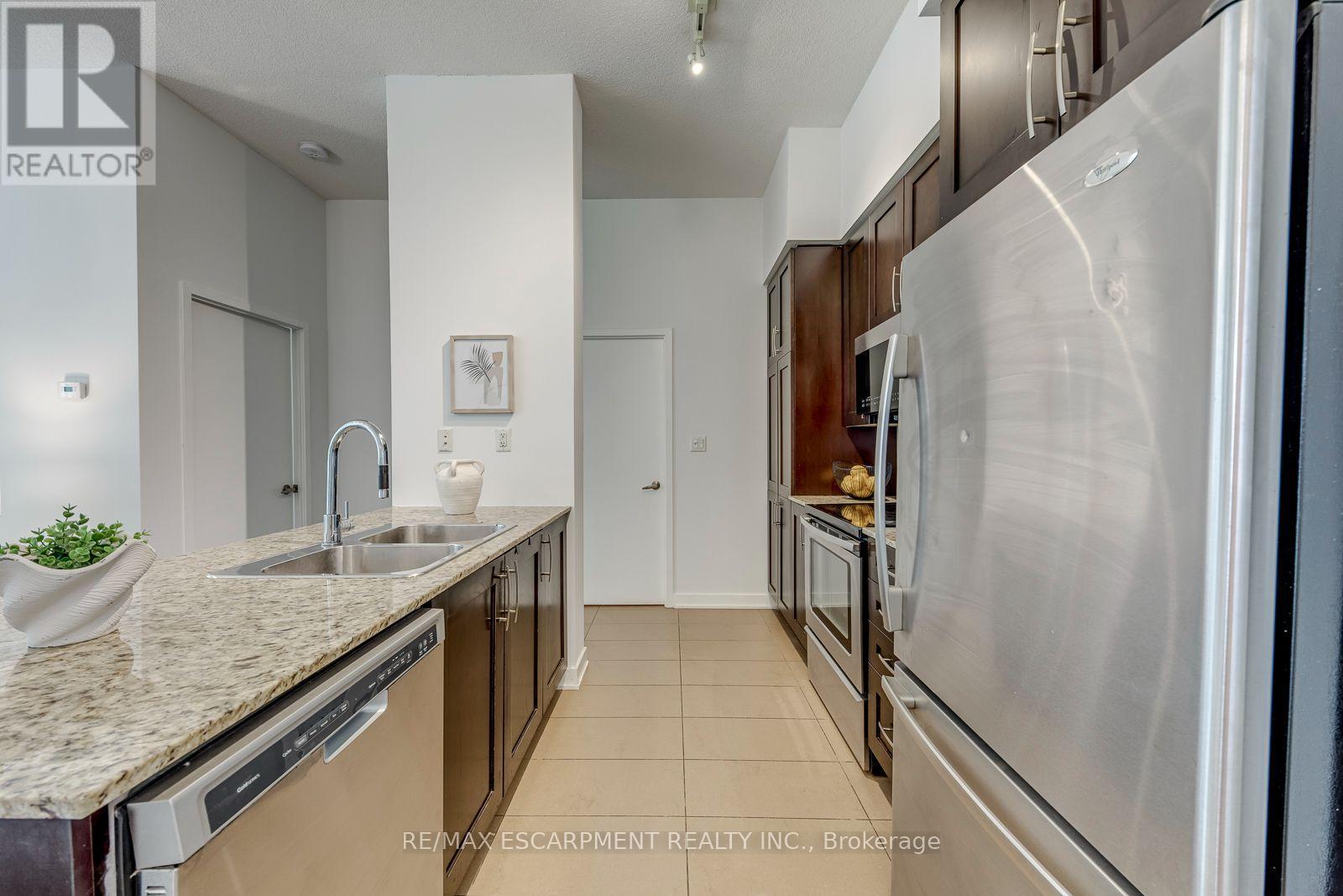 206 - 4065 Brickstone Mews, Mississauga, Ontario  L5G 0G3 - Photo 7 - W13736158
