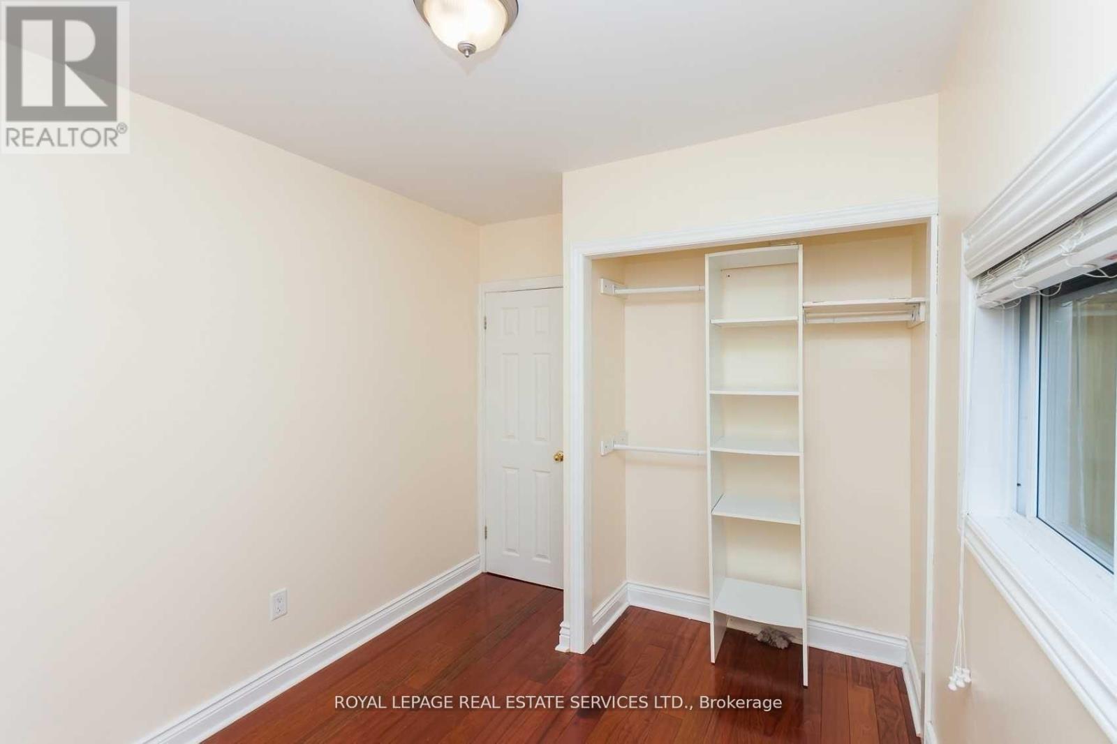 21 Belgravia Avenue, Toronto, Ontario  M6E 2M4 - Photo 21 - W13736160