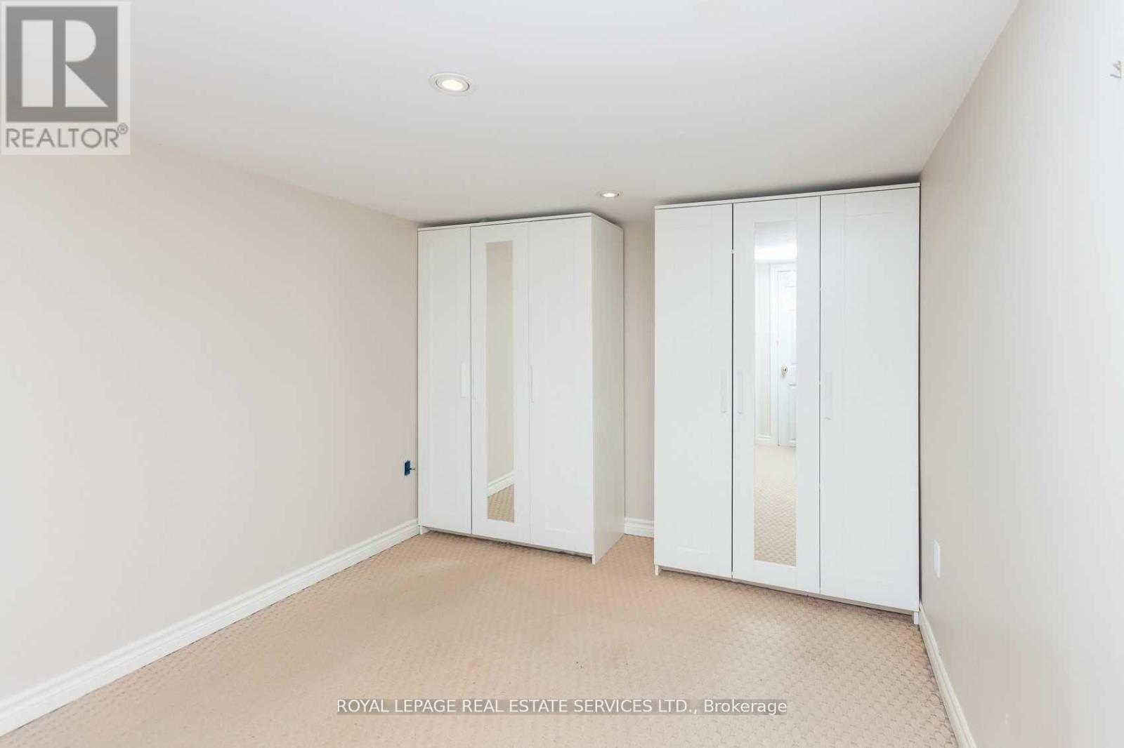 21 Belgravia Avenue, Toronto, Ontario  M6E 2M4 - Photo 25 - W13736160