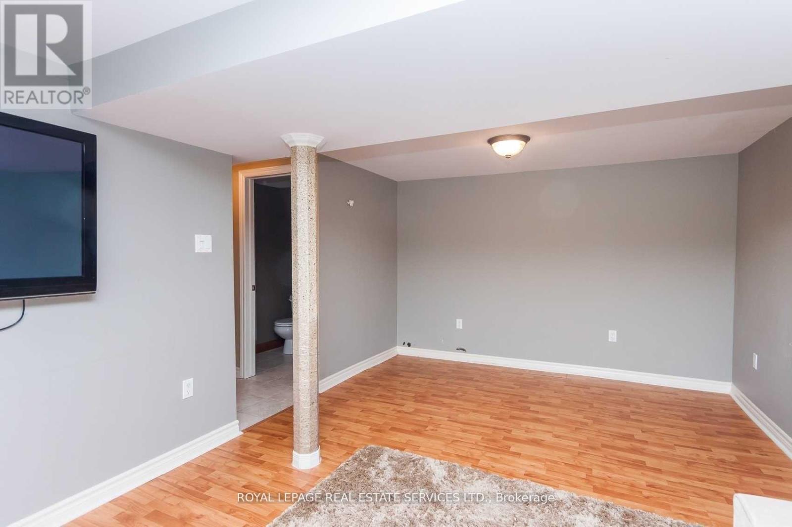 21 Belgravia Avenue, Toronto, Ontario  M6E 2M4 - Photo 36 - W13736160