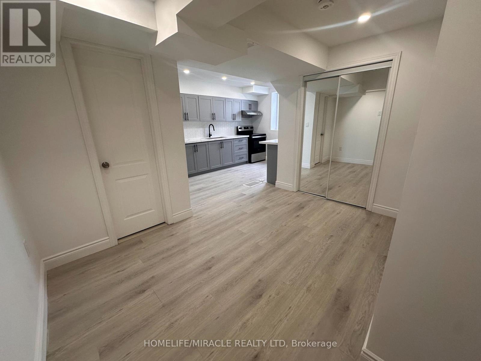 2 - 30 Skyridge Drive, Brampton, Ontario  L6P 4P3 - Photo 12 - W13736186