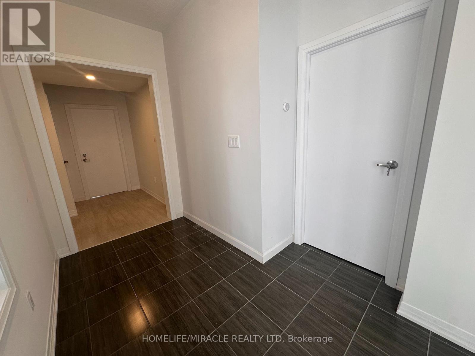 2 - 30 Skyridge Drive, Brampton, Ontario  L6P 4P3 - Photo 3 - W13736186