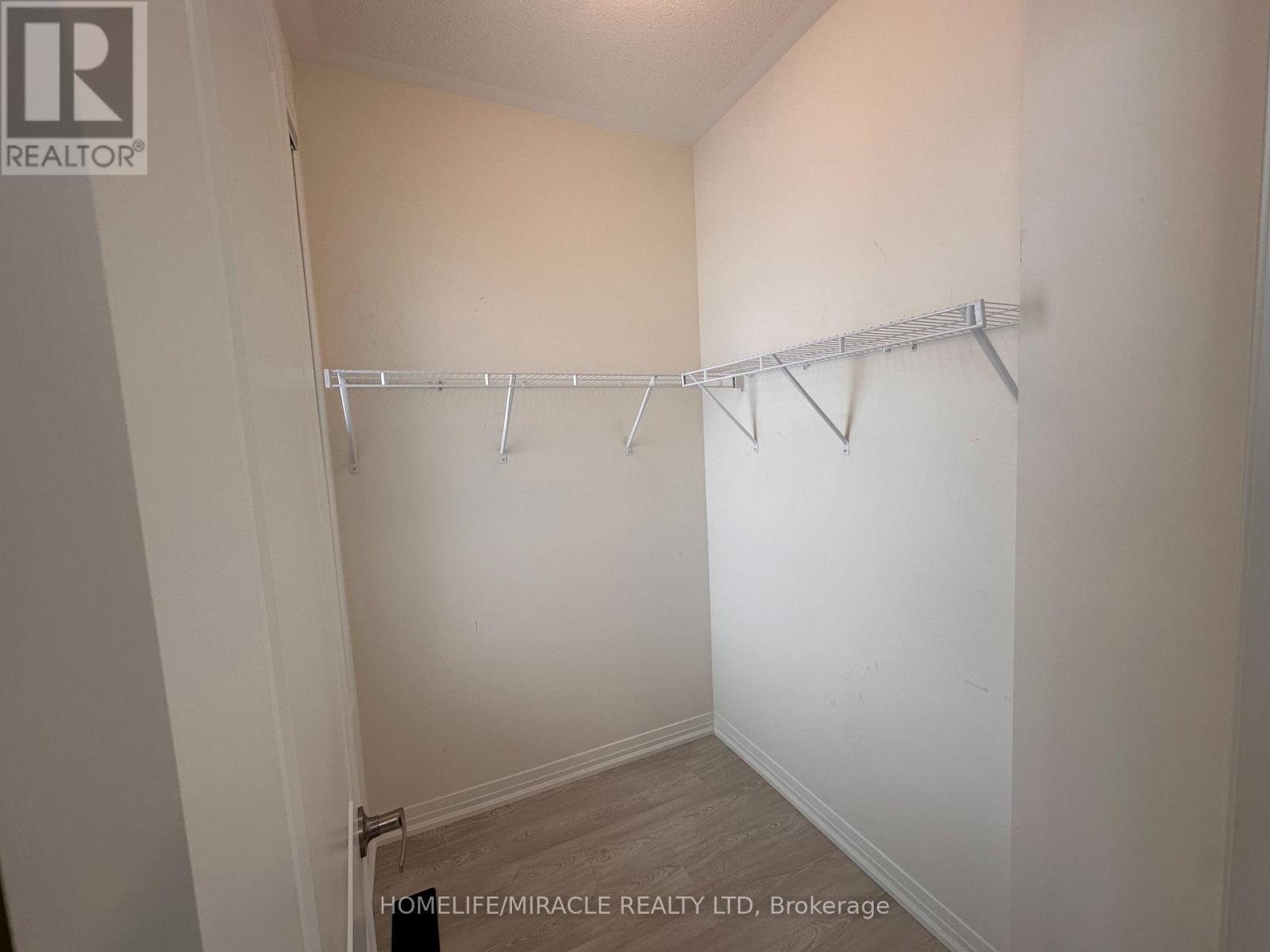 2 - 30 Skyridge Drive, Brampton, Ontario  L6P 4P3 - Photo 6 - W13736186