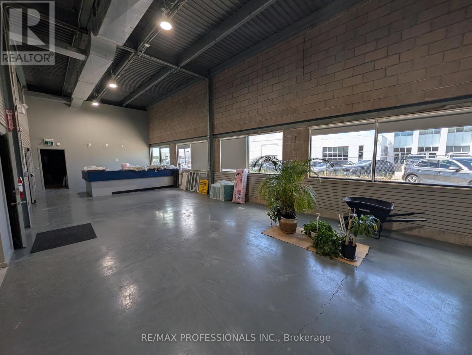 D - 1571 The Queensway Avenue, Toronto, Ontario  M8Z 1T8 - Photo 1 - W13736238