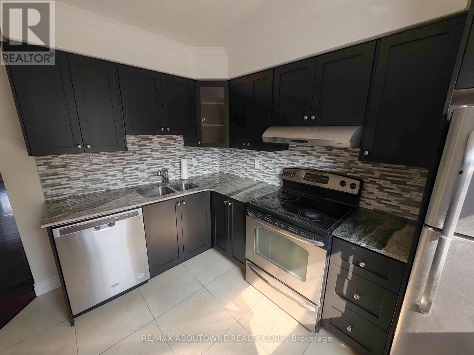 138 - 2440 Bromsgrove Road E, Mississauga, Ontario  L5J 4J7 - Photo 3 - W13736266