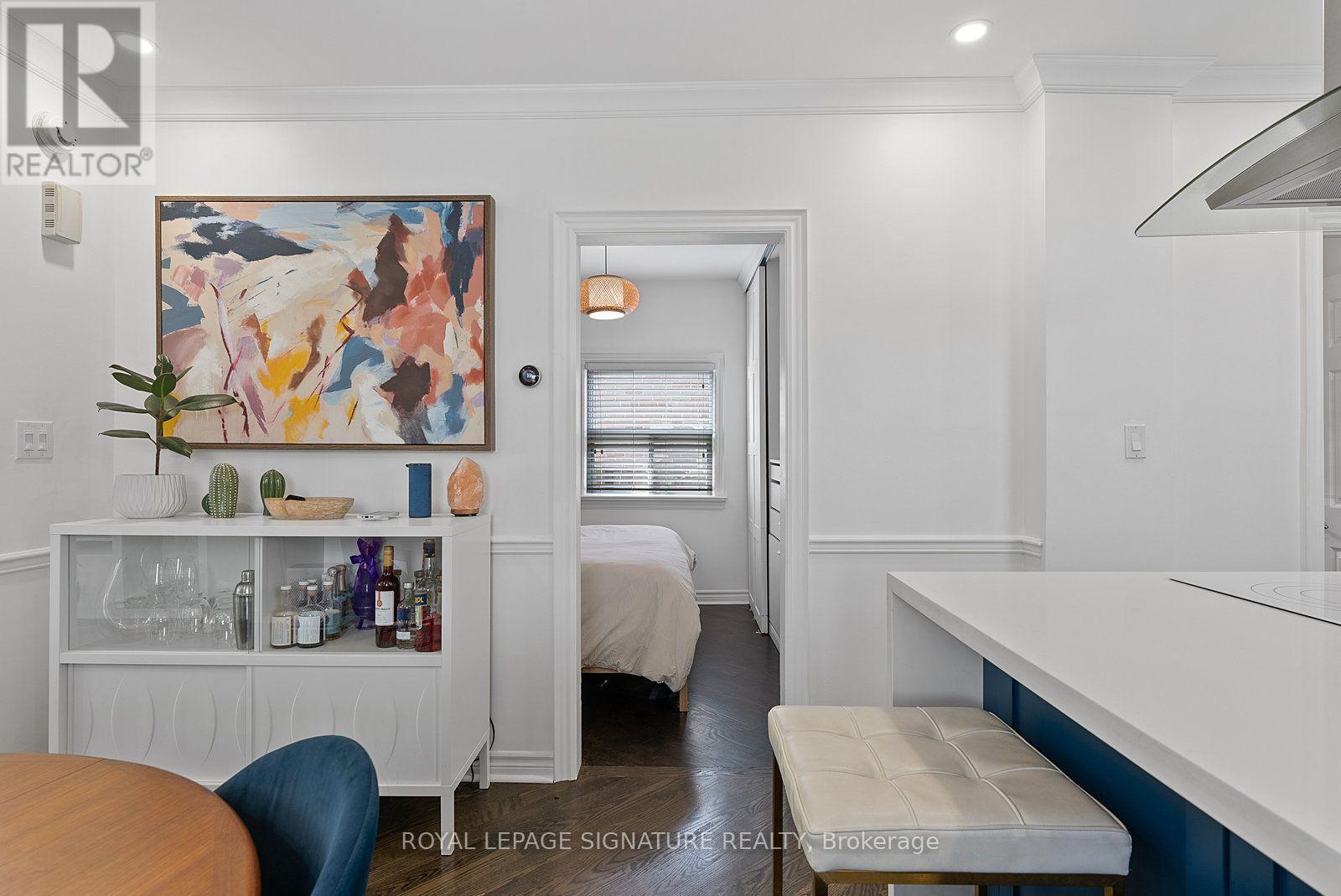 76 Foch Avenue, Toronto, Ontario  M8W 3X4 - Photo 19 - W13736280