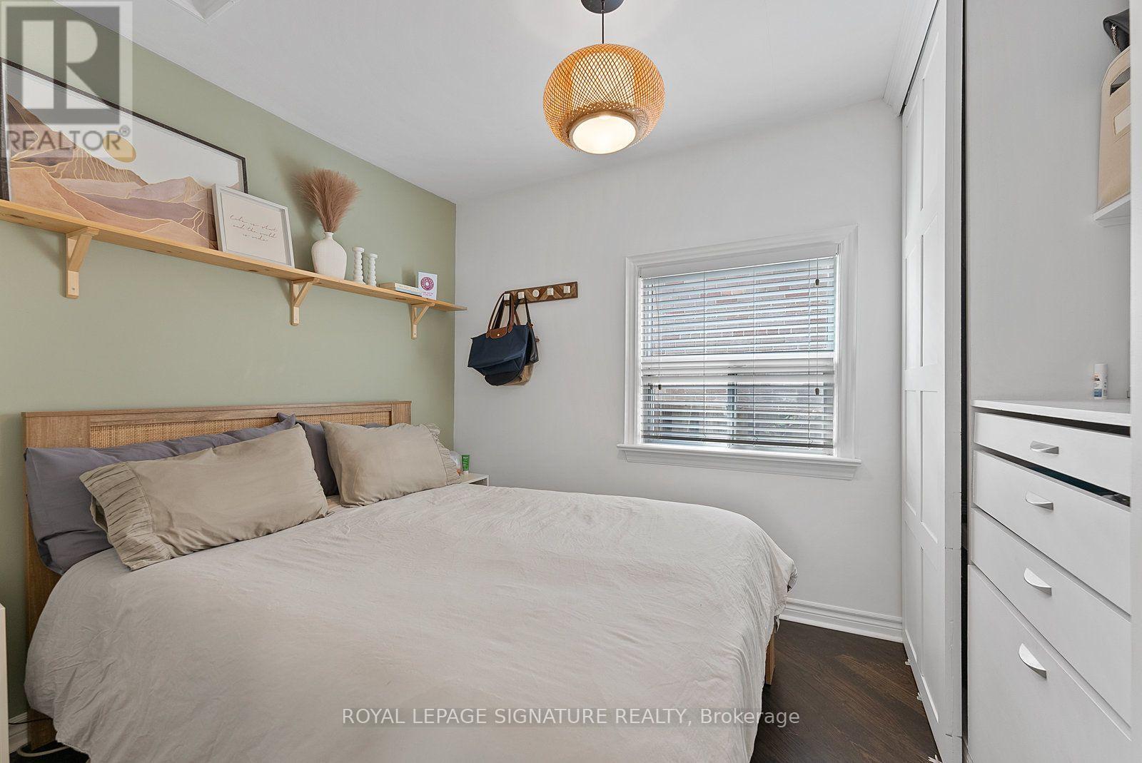 76 Foch Avenue, Toronto, Ontario  M8W 3X4 - Photo 20 - W13736280