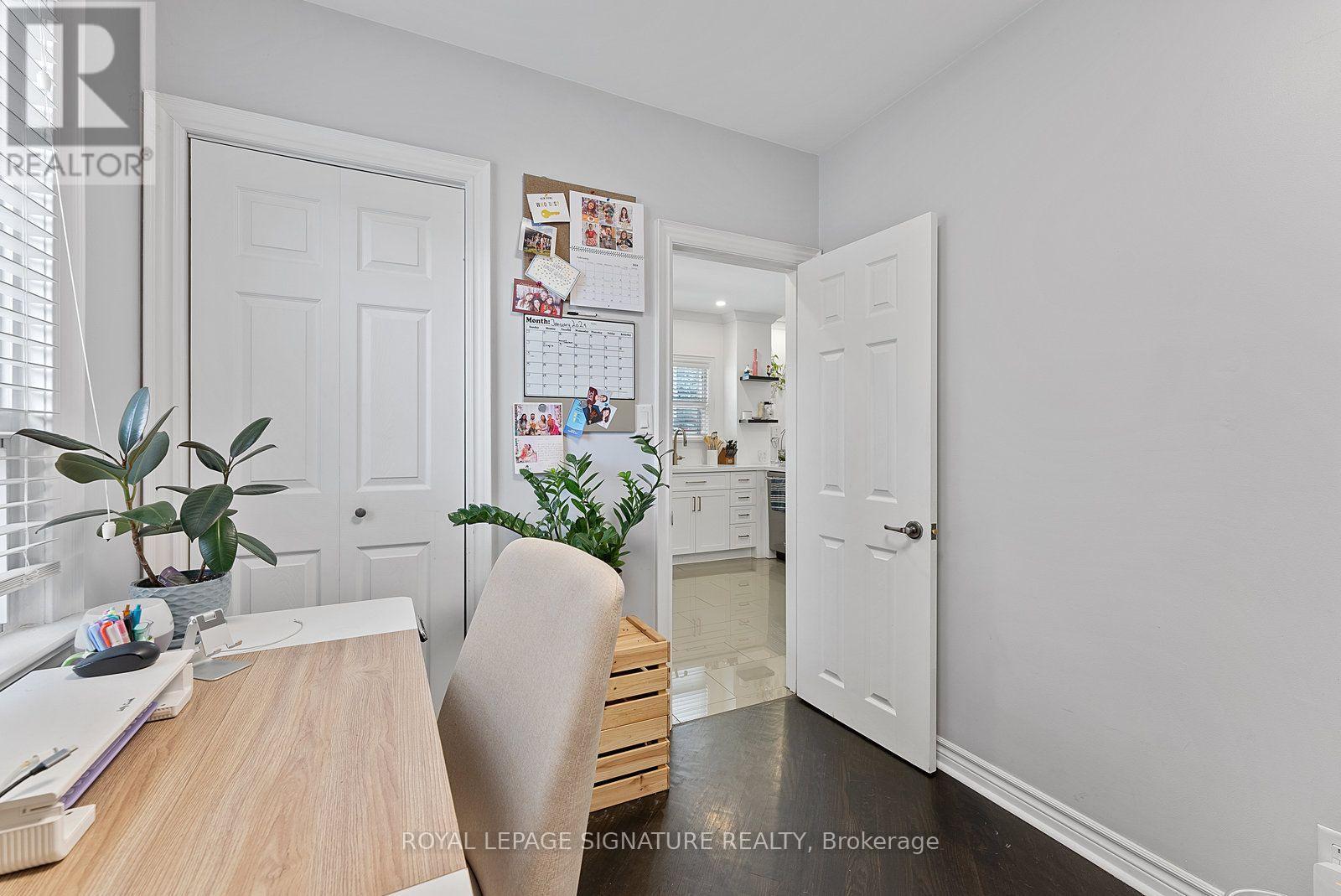 76 Foch Avenue, Toronto, Ontario  M8W 3X4 - Photo 27 - W13736280