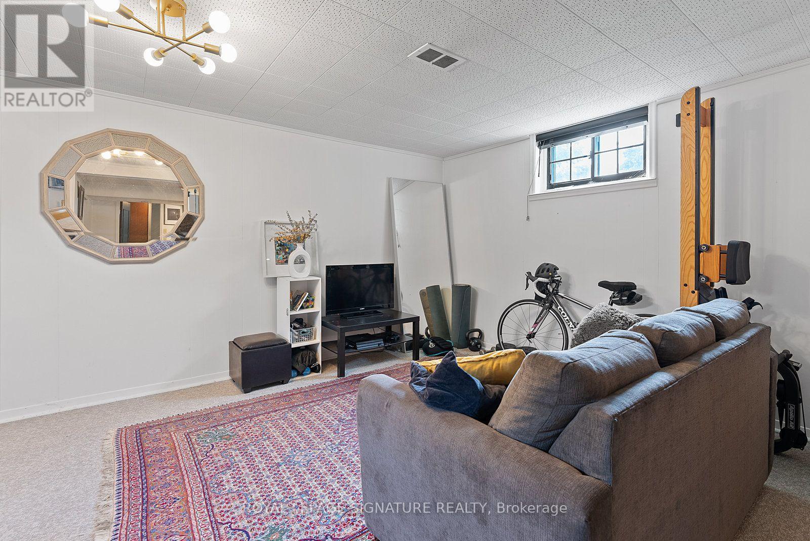 76 Foch Avenue, Toronto, Ontario  M8W 3X4 - Photo 32 - W13736280