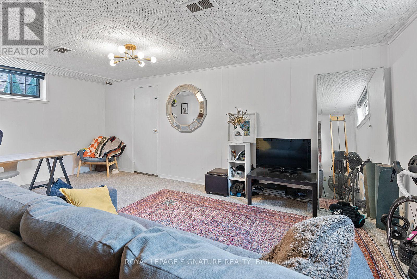 76 Foch Avenue, Toronto, Ontario  M8W 3X4 - Photo 33 - W13736280