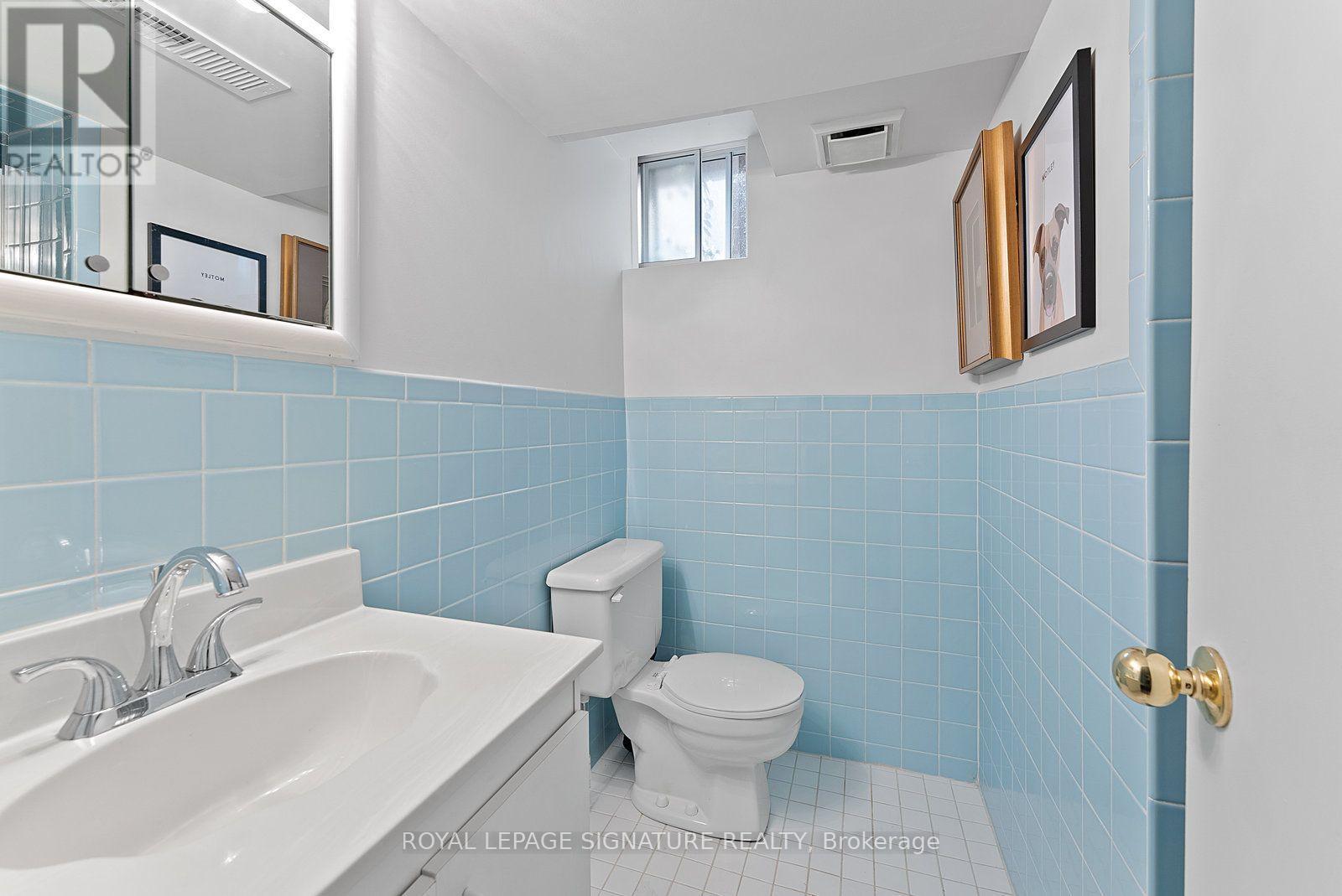 76 Foch Avenue, Toronto, Ontario  M8W 3X4 - Photo 38 - W13736280
