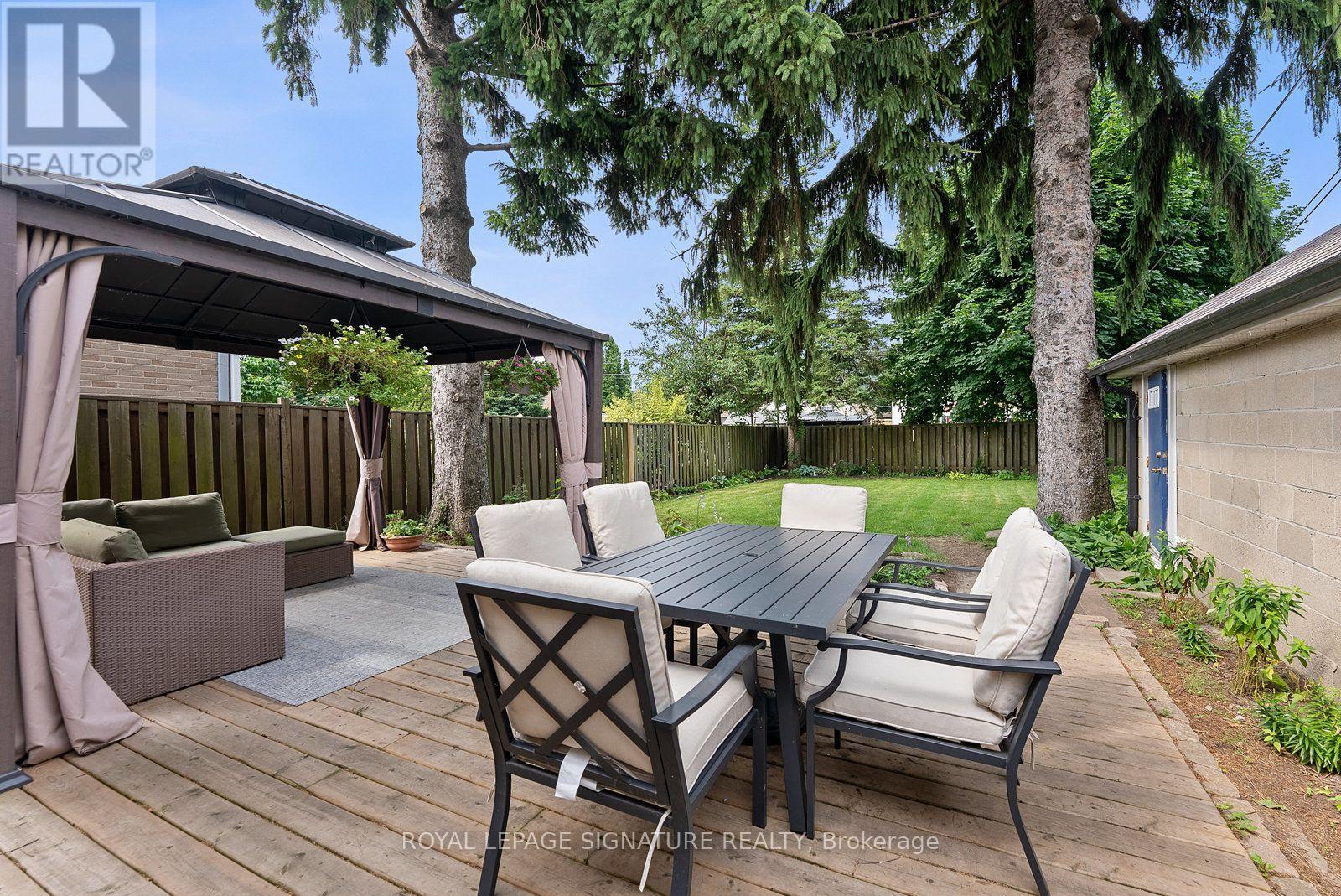 76 Foch Avenue, Toronto, Ontario  M8W 3X4 - Photo 40 - W13736280