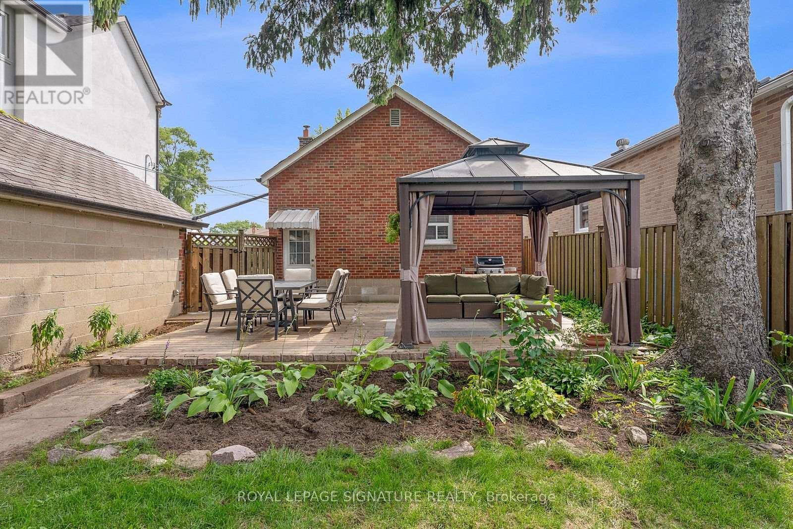 76 Foch Avenue, Toronto, Ontario  M8W 3X4 - Photo 46 - W13736280