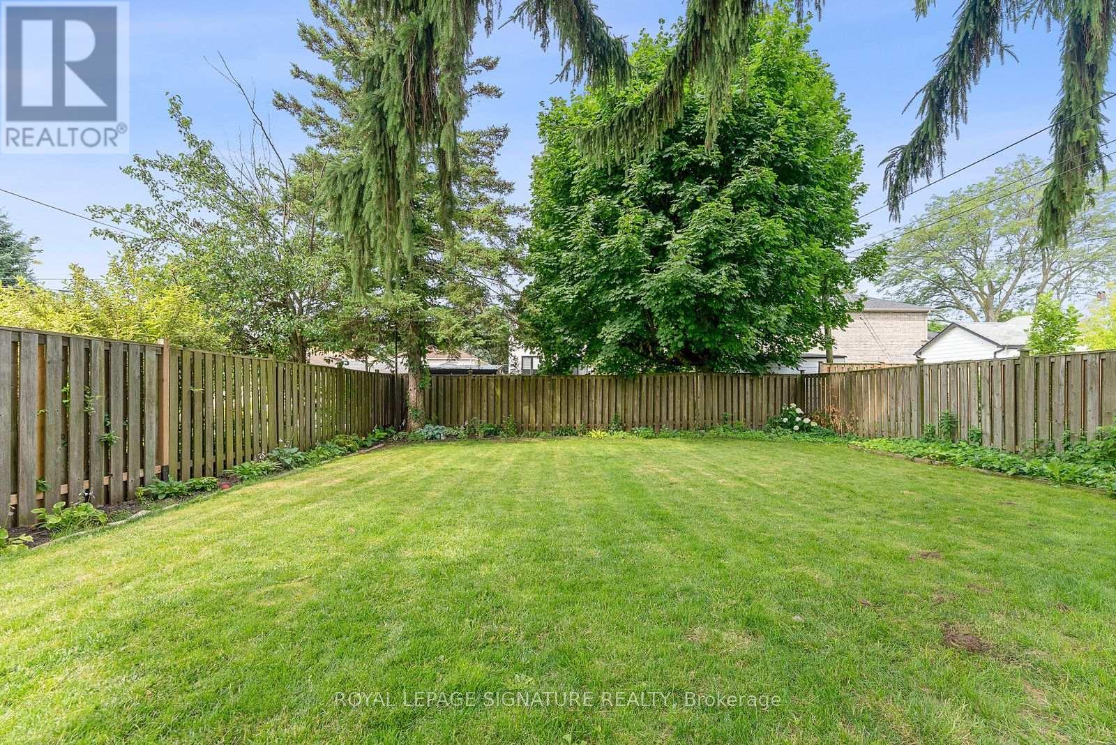 76 Foch Avenue, Toronto, Ontario  M8W 3X4 - Photo 47 - W13736280