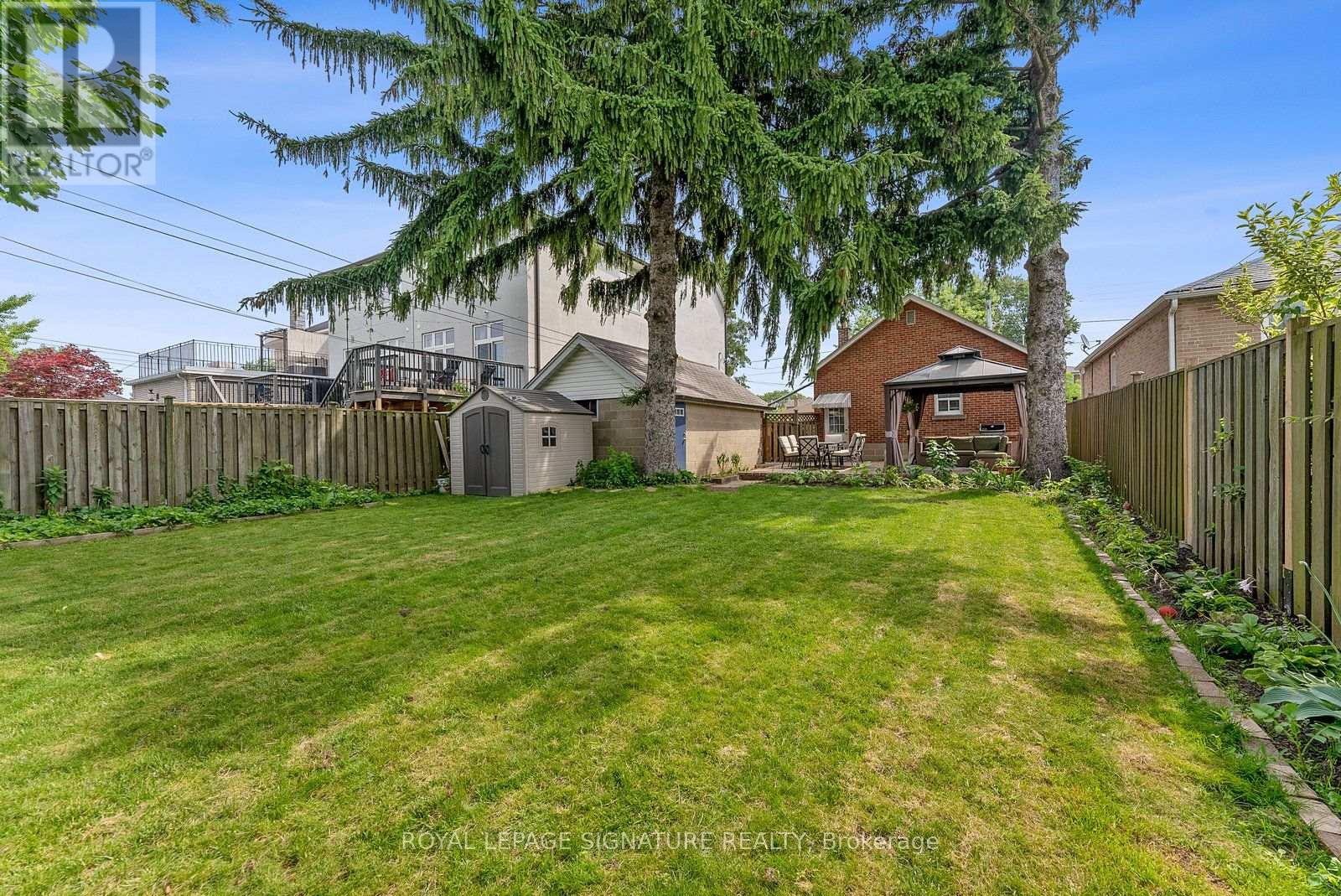 76 FOCH AVENUE