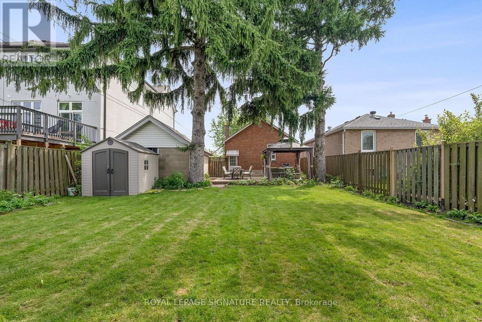 76 Foch Avenue, Toronto, Ontario  M8W 3X4 - Photo 49 - W13736280