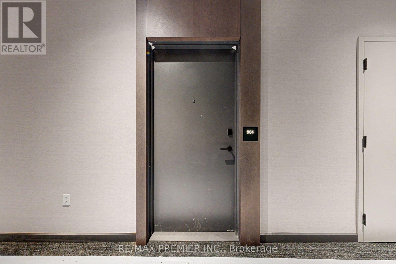904 - 1285 Dupont Street, Toronto, Ontario  M6H 2A6 - Photo 3 - W13736292
