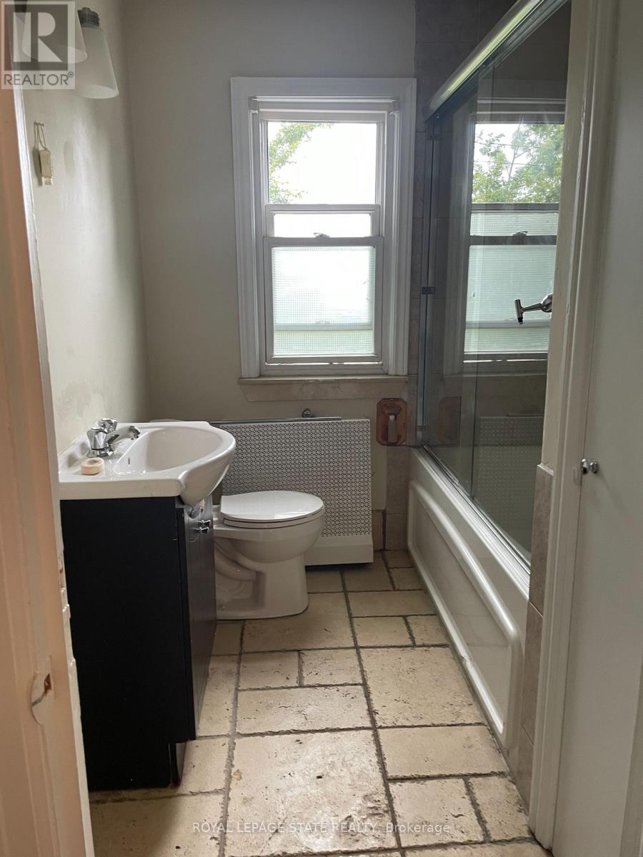 Upper - 225 East 14th Street, Hamilton, Ontario  L9A 4B7 - Photo 10 - X13736116
