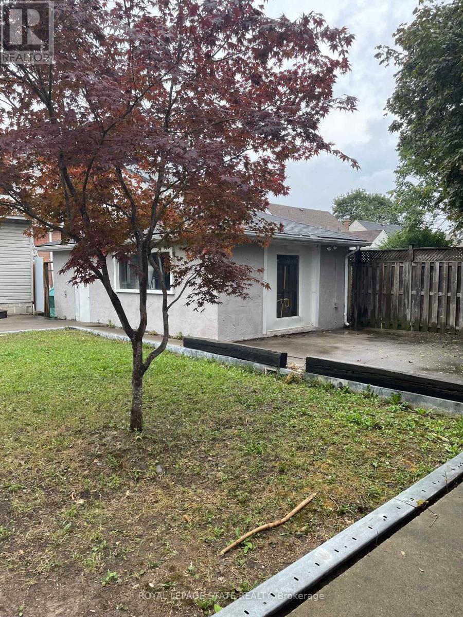 Upper - 225 East 14th Street, Hamilton, Ontario  L9A 4B7 - Photo 5 - X13736116