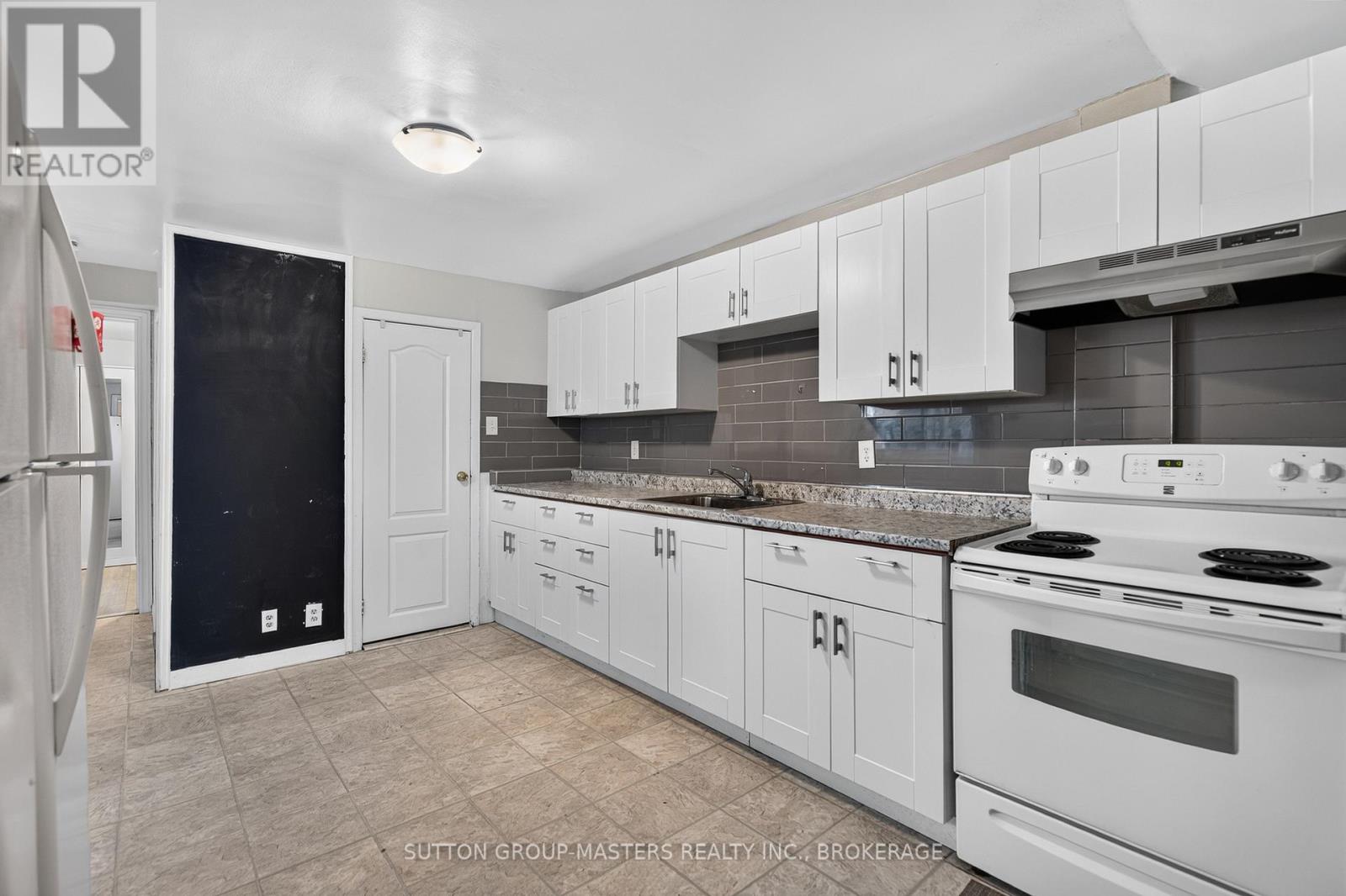 378 Barrie Street, Kingston, Ontario  K7K 3T4 - Photo 4 - X13736054
