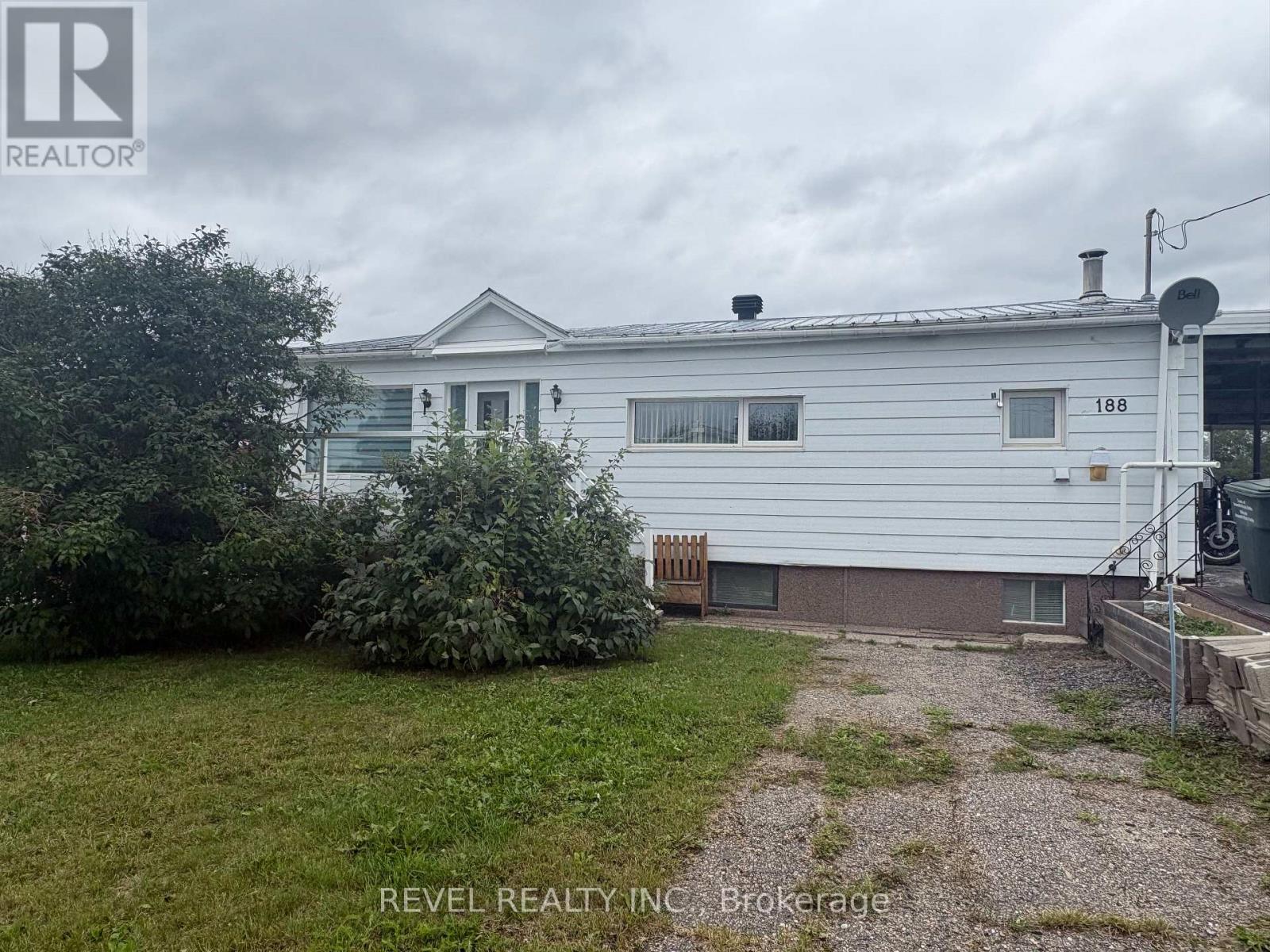 188 Elaine Avenue, Smooth Rock Falls, Ontario  P0L 2B0 - Photo 3 - T13730816