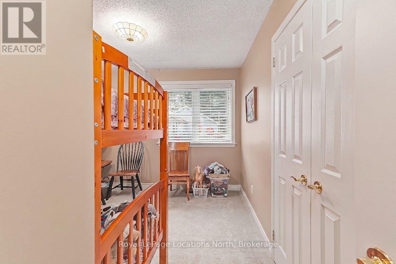 277 Christopher Street, Clearview, Ontario  L0M 1S0 - Photo 23 - S13728264