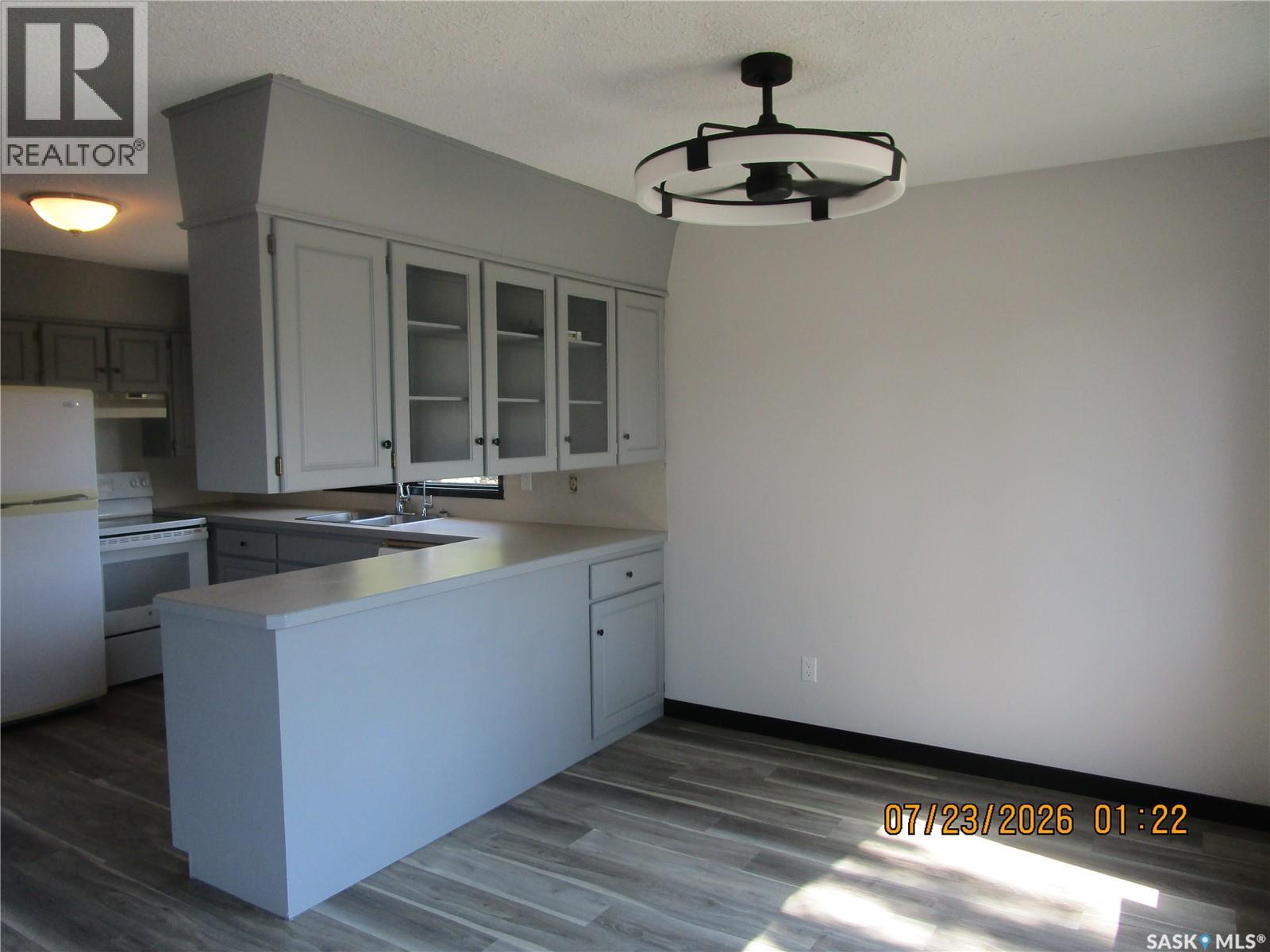 226 Westview Drive, Coronach, Saskatchewan  S0H 0Z0 - Photo 5 - SK047107