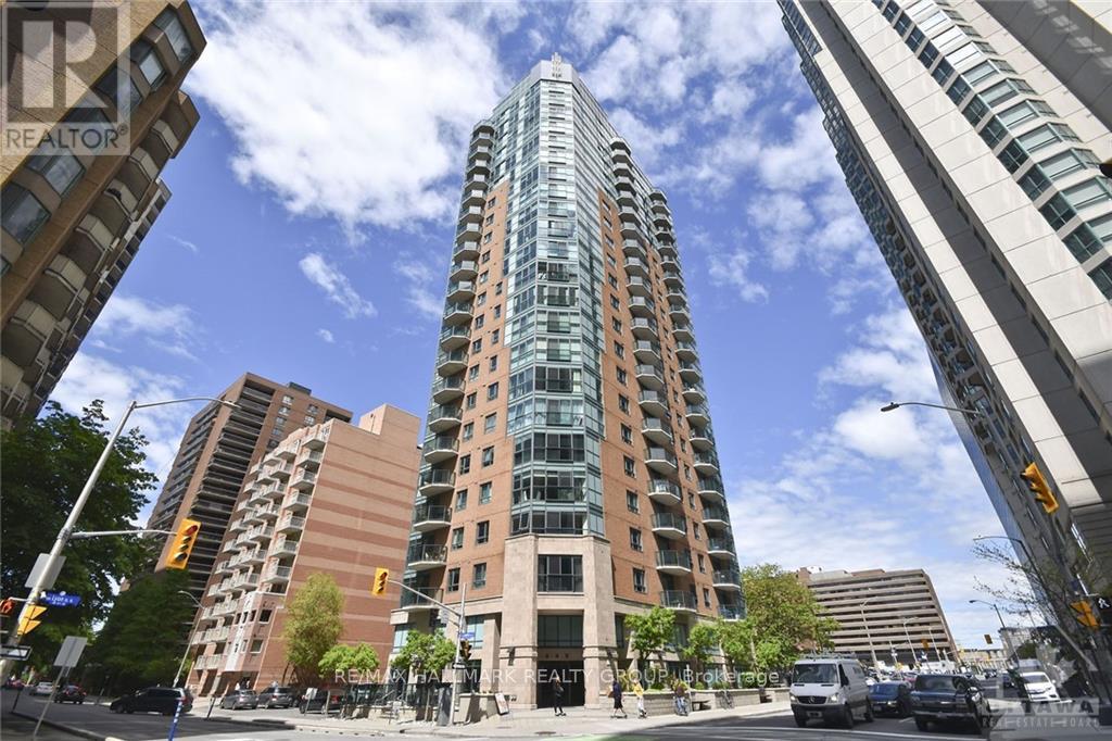 1101 - 445 Laurier Avenue W, Ottawa, Ontario  K1R 0A2 - Photo 1 - X13736364