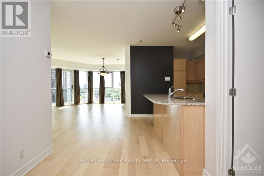 1101 - 445 Laurier Avenue W, Ottawa, Ontario  K1R 0A2 - Photo 4 - X13736364