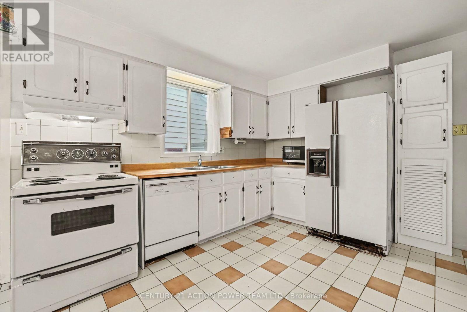 11 Riding Way, Ottawa, Ontario  K2M 1C3 - Photo 8 - X13736448