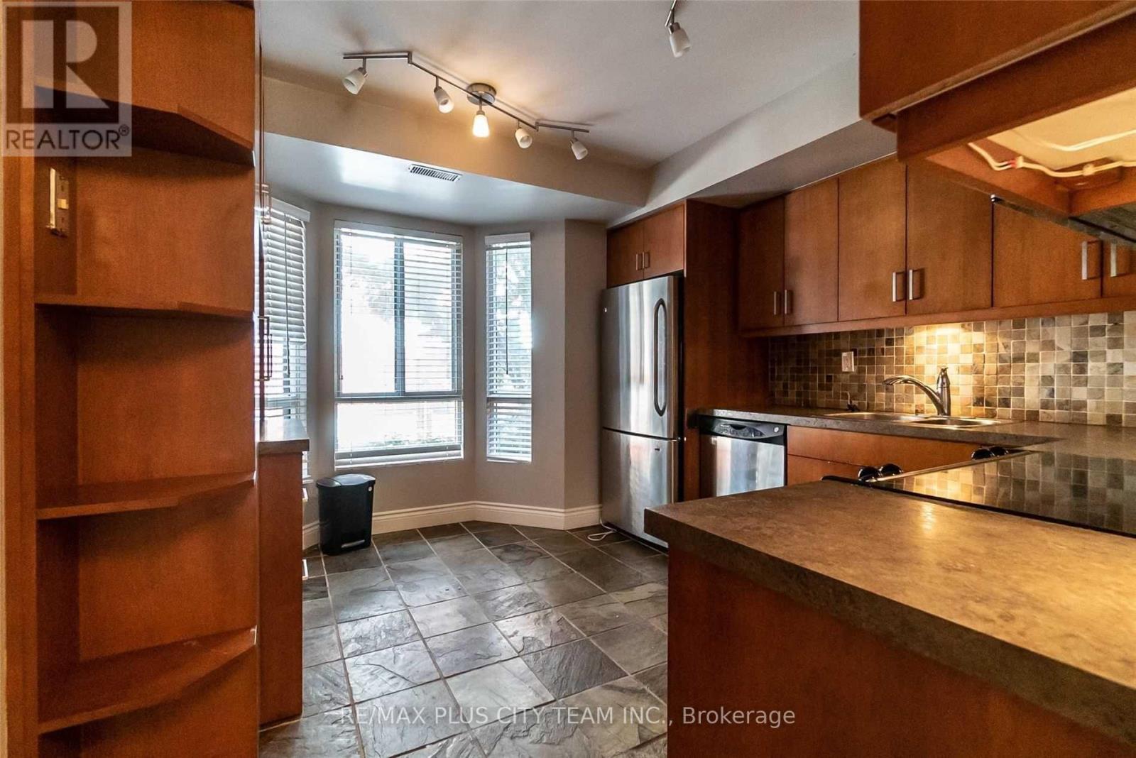 Th 8c - 801 King Street W, Toronto, Ontario  M5V 3C9 - Photo 2 - C13736362