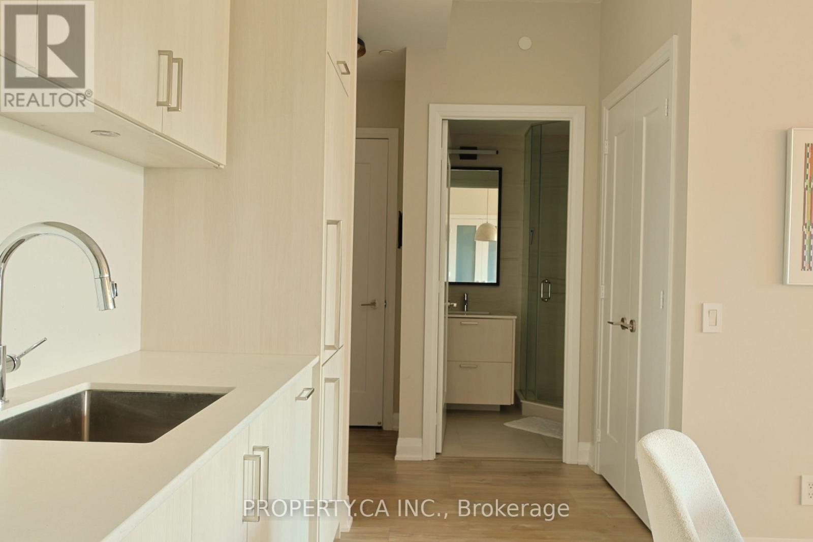 424 - 280 Howland Avenue, Toronto, Ontario  M5R 0C3 - Photo 5 - C13736420