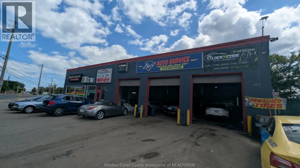 3857 Wyandotte Street East, Windsor, Ontario  N8Y 1G4 - Photo 1 - 26021457