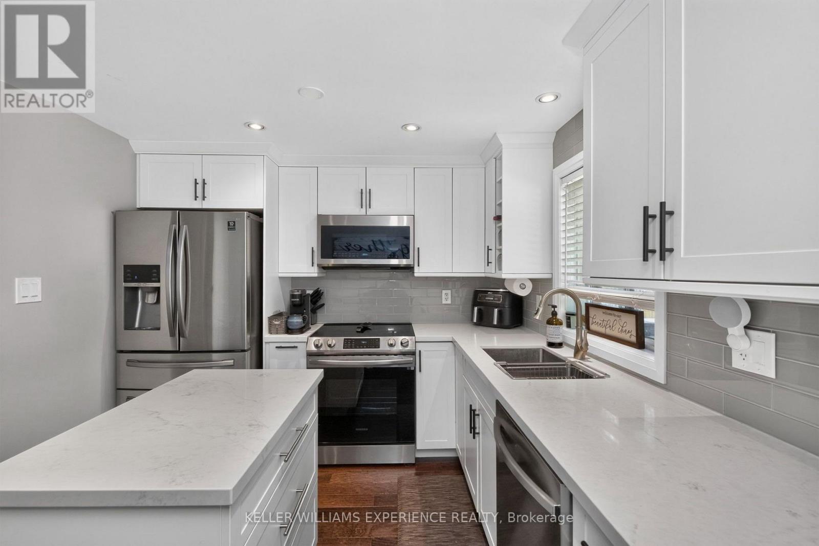 9 - 38 Kenwell Crescent, Barrie (Holly), Ontario  L4N 0Z6 - Photo 8 - S13736340