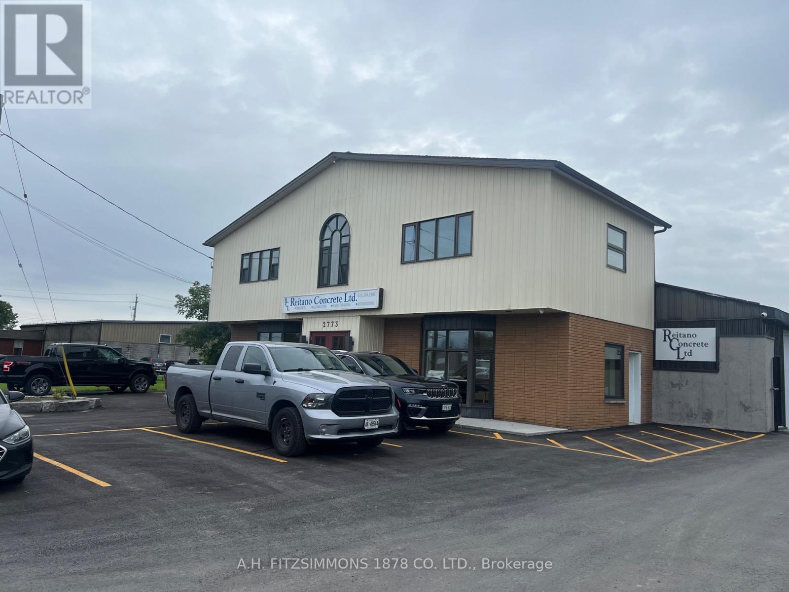 2773 Fenton Road, Ottawa, Ontario  K1T 3T8 - Photo 2 - X12906228