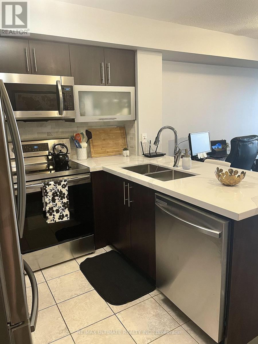 1411 - 1070 Sheppard Avenue W, Toronto, Ontario  M3J 0G8 - Photo 2 - W13736334