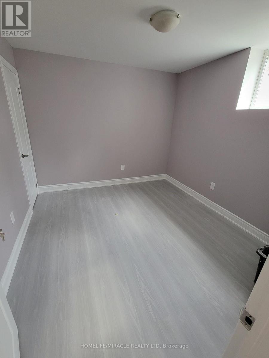 22 Tawnie Cres (Basement), Brampton, Ontario  L6X 0L7 - Photo 5 - W13736400