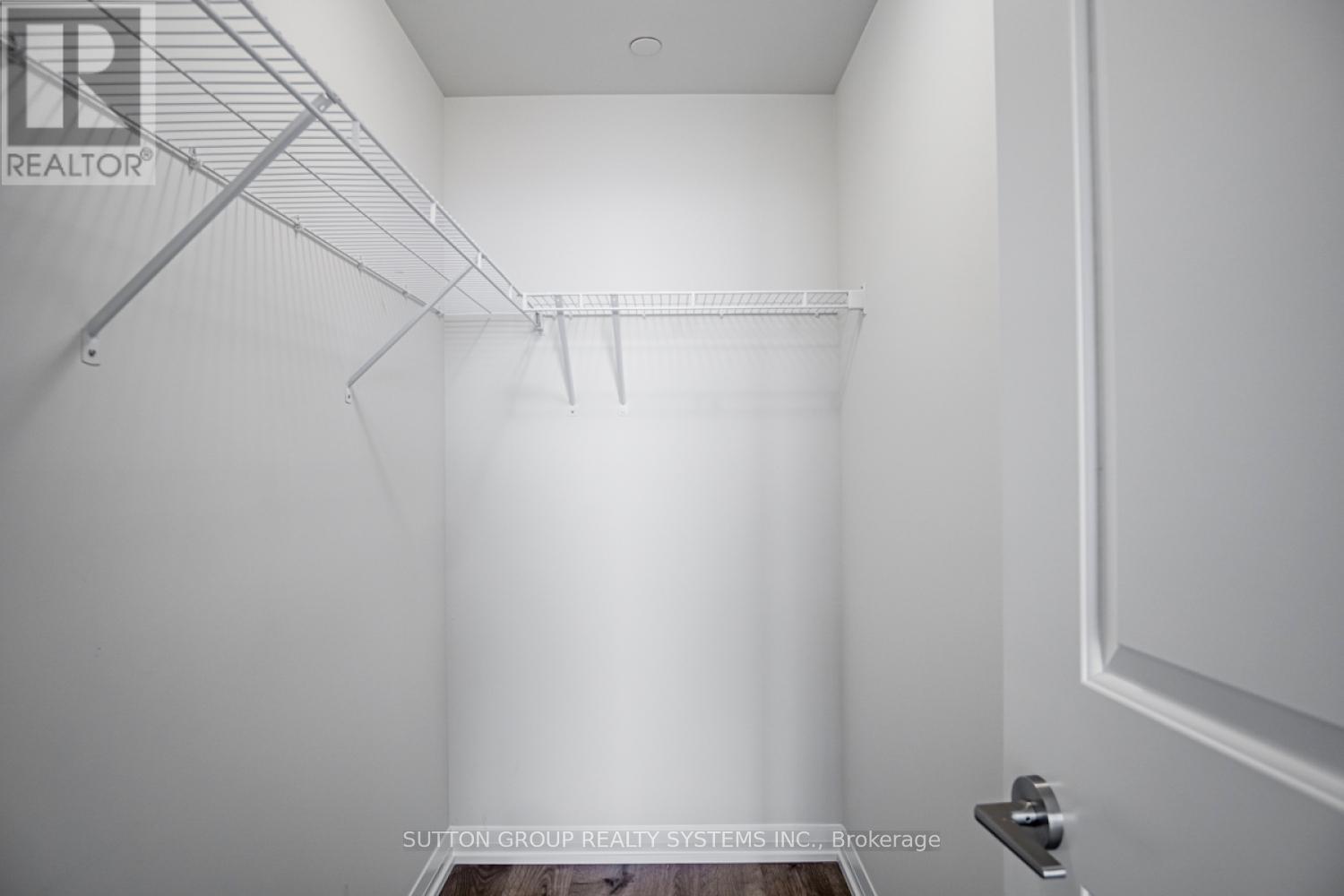 3211 - 35 Watergarden Drive, Mississauga, Ontario  L5R 0G8 - Photo 18 - W13736438