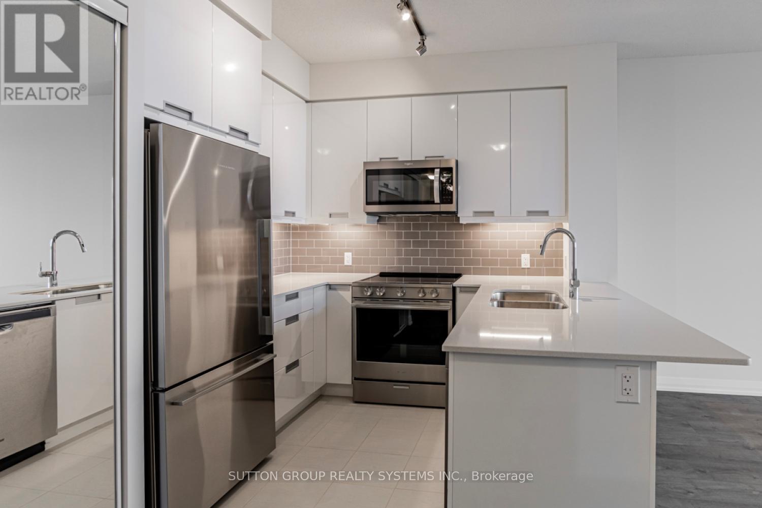 3211 - 35 Watergarden Drive, Mississauga, Ontario  L5R 0G8 - Photo 6 - W13736438