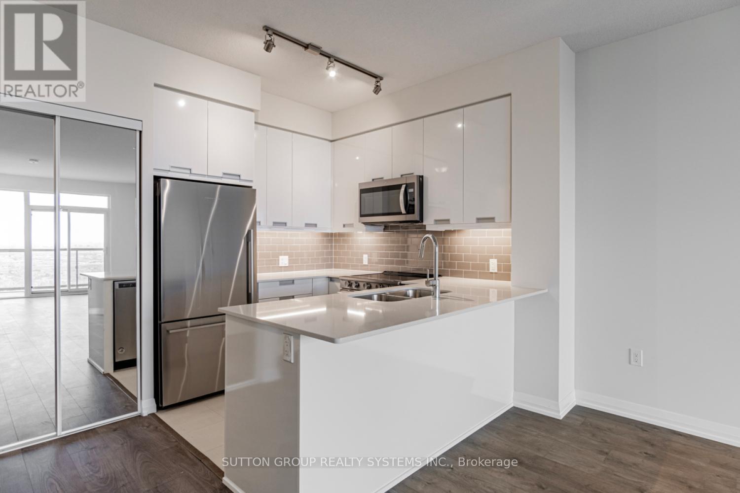 3211 - 35 Watergarden Drive, Mississauga, Ontario  L5R 0G8 - Photo 7 - W13736438