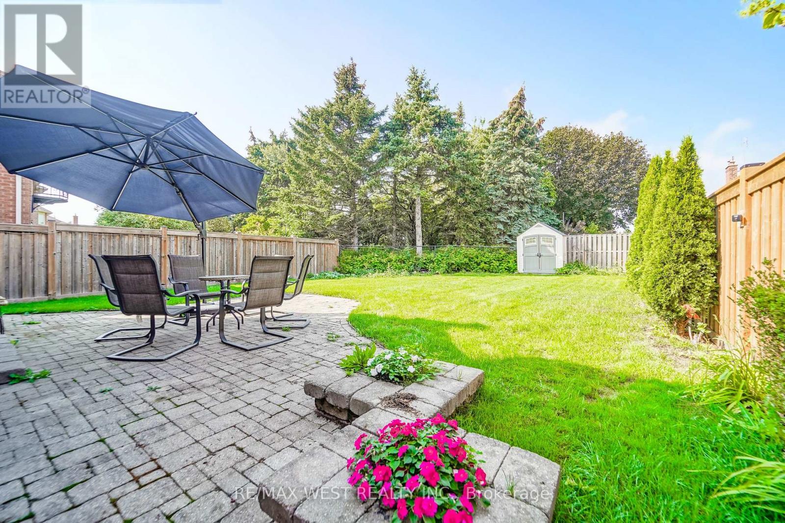 24 Royal Valley Drive, Caledon, Ontario  L7C 1B2 - Photo 16 - W13736464