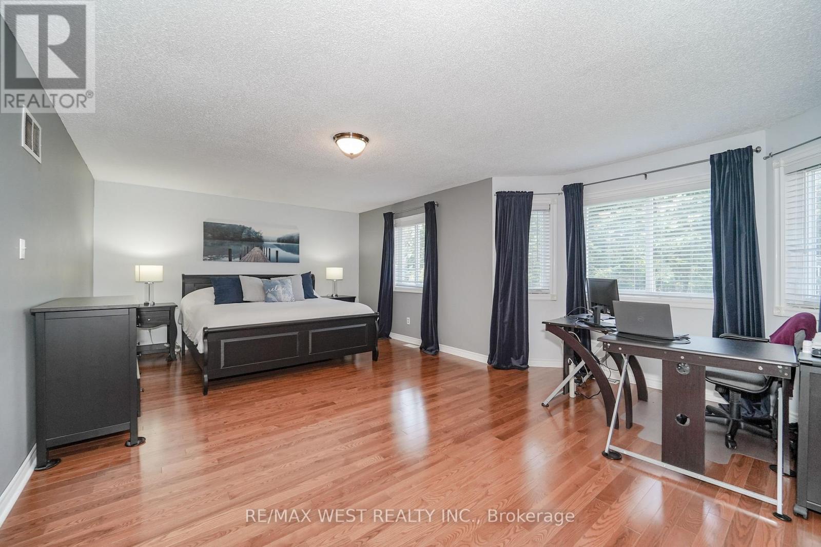 24 Royal Valley Drive, Caledon, Ontario  L7C 1B2 - Photo 8 - W13736464