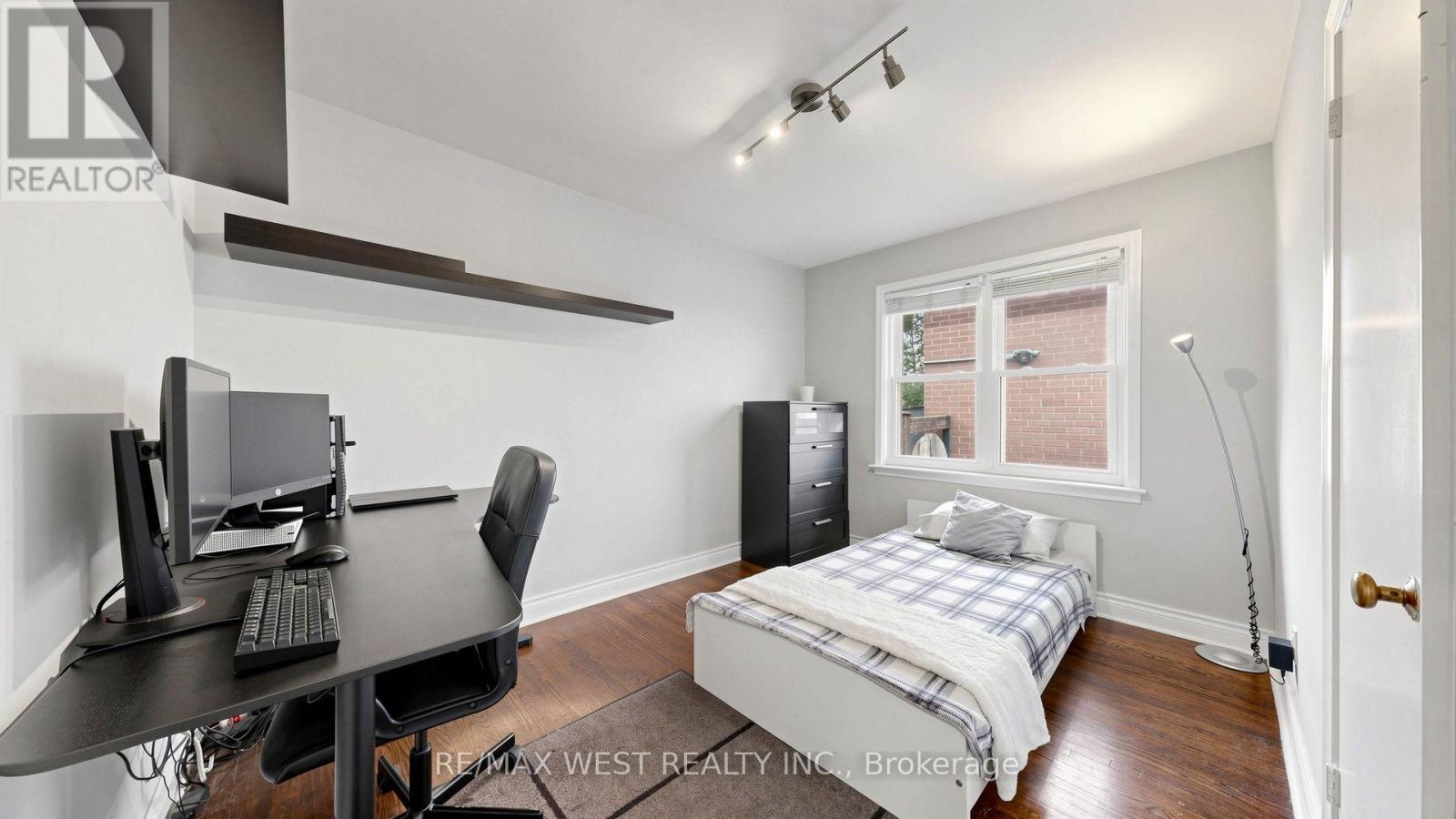 32 Allonsius Drive, Toronto, Ontario  M9C 3N5 - Photo 18 - W13598786