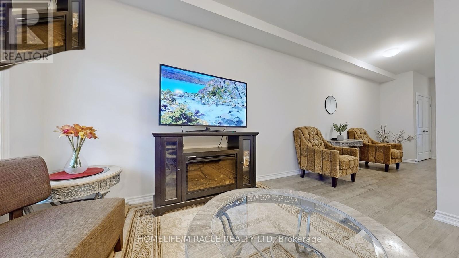 26 - 5672 Dorchester Road, Niagara Falls, Ontario  L2G 4Y8 - Photo 2 - X13736336