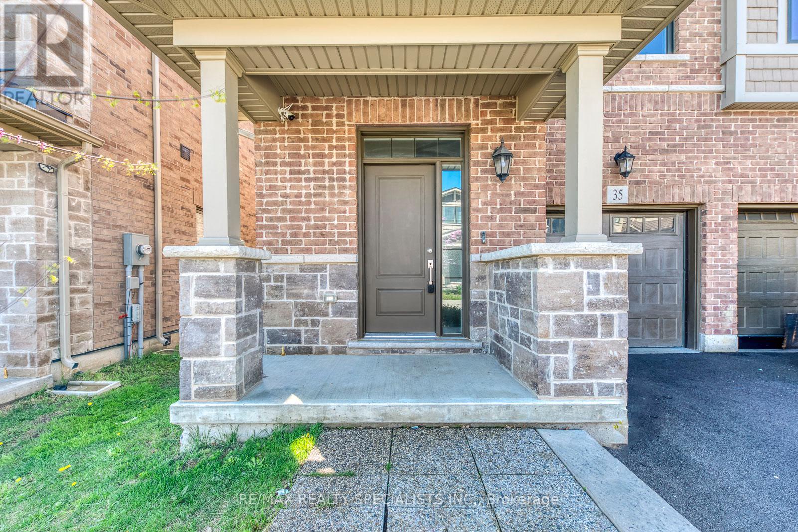 35 Pelican Lane, Hamilton, Ontario  L8K 0A4 - Photo 3 - X13736410