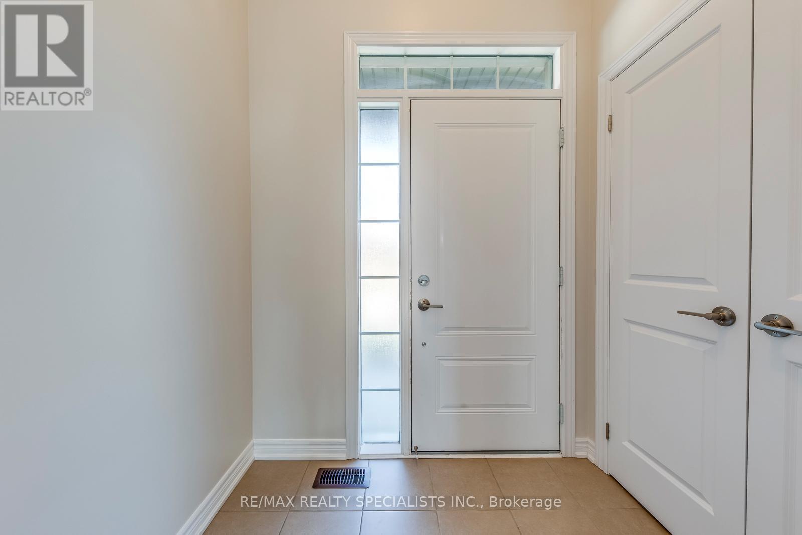 35 Pelican Lane, Hamilton, Ontario  L8K 0A4 - Photo 4 - X13736410