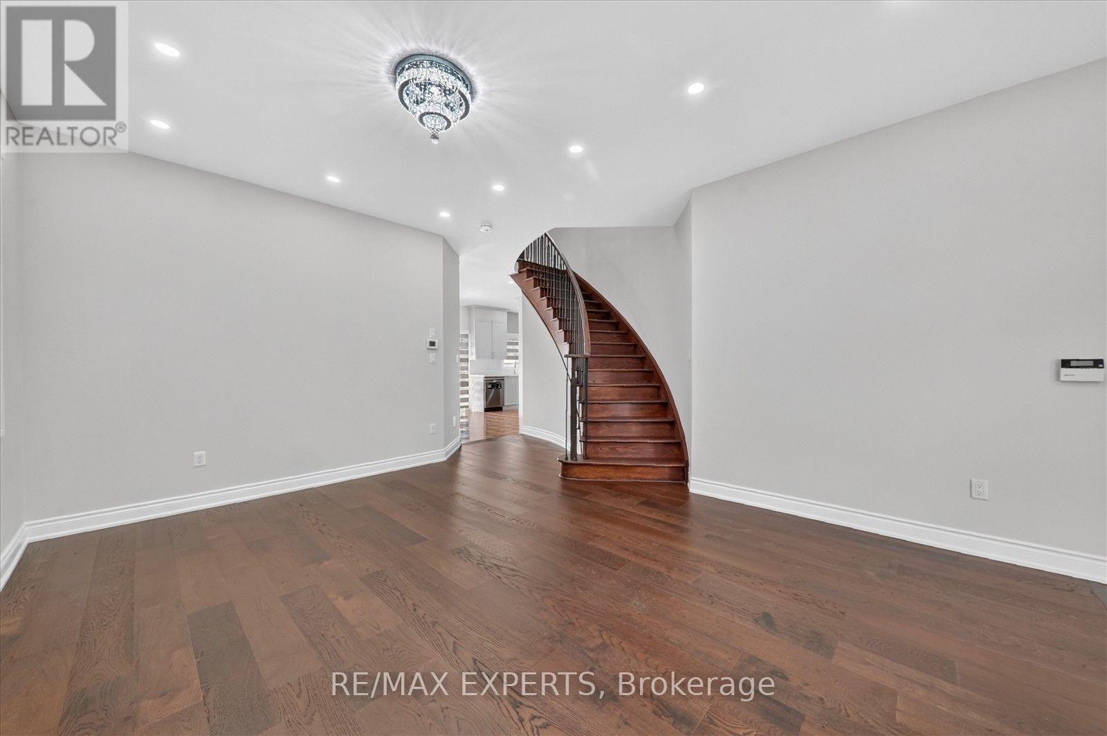22 Arctic Willow Road, Brampton, Ontario  L6R 3K8 - Photo 5 - W13736308