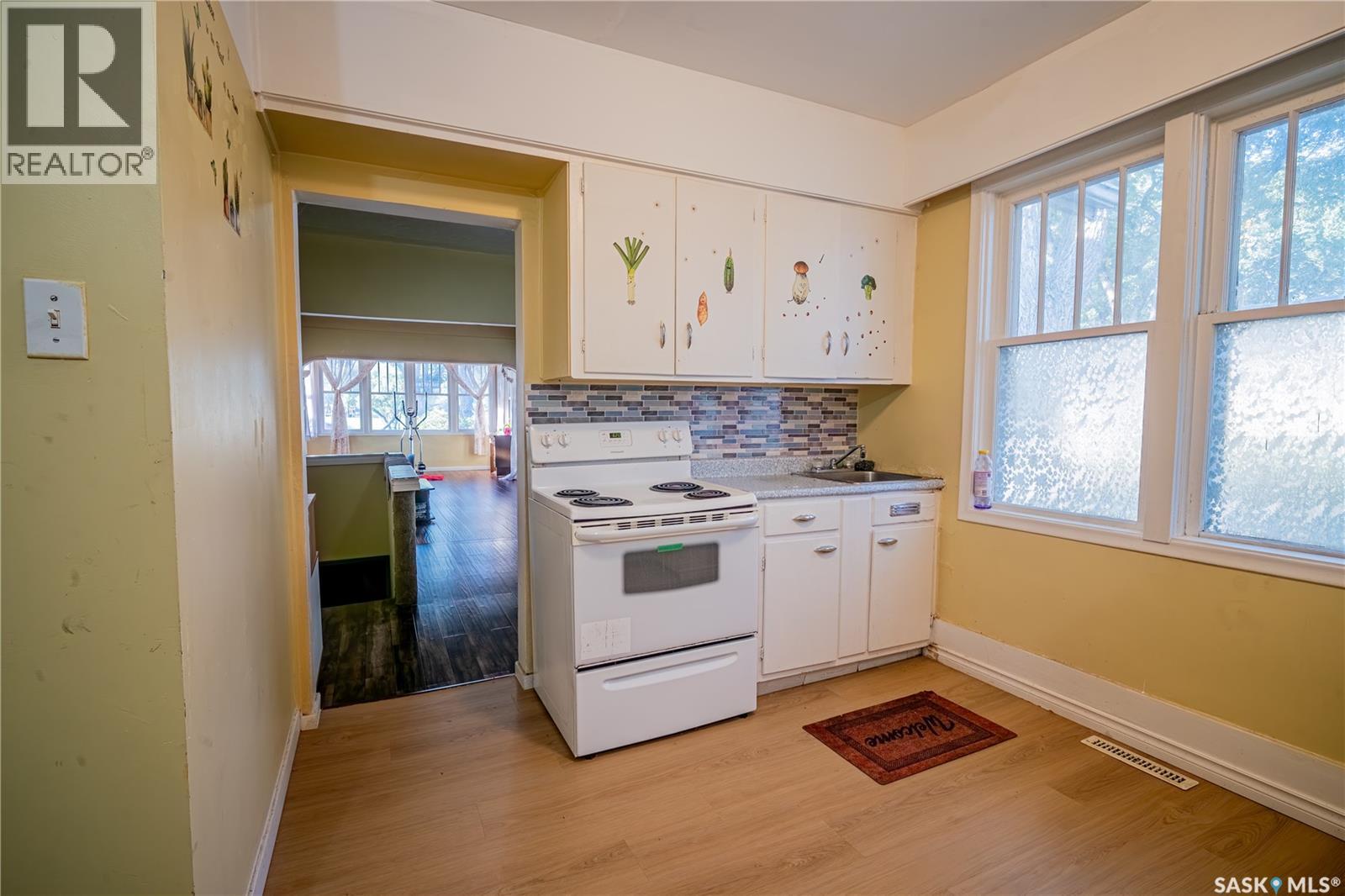 3303 Dewdney Avenue, Regina, Saskatchewan  S4T 0Y9 - Photo 11 - SK047294